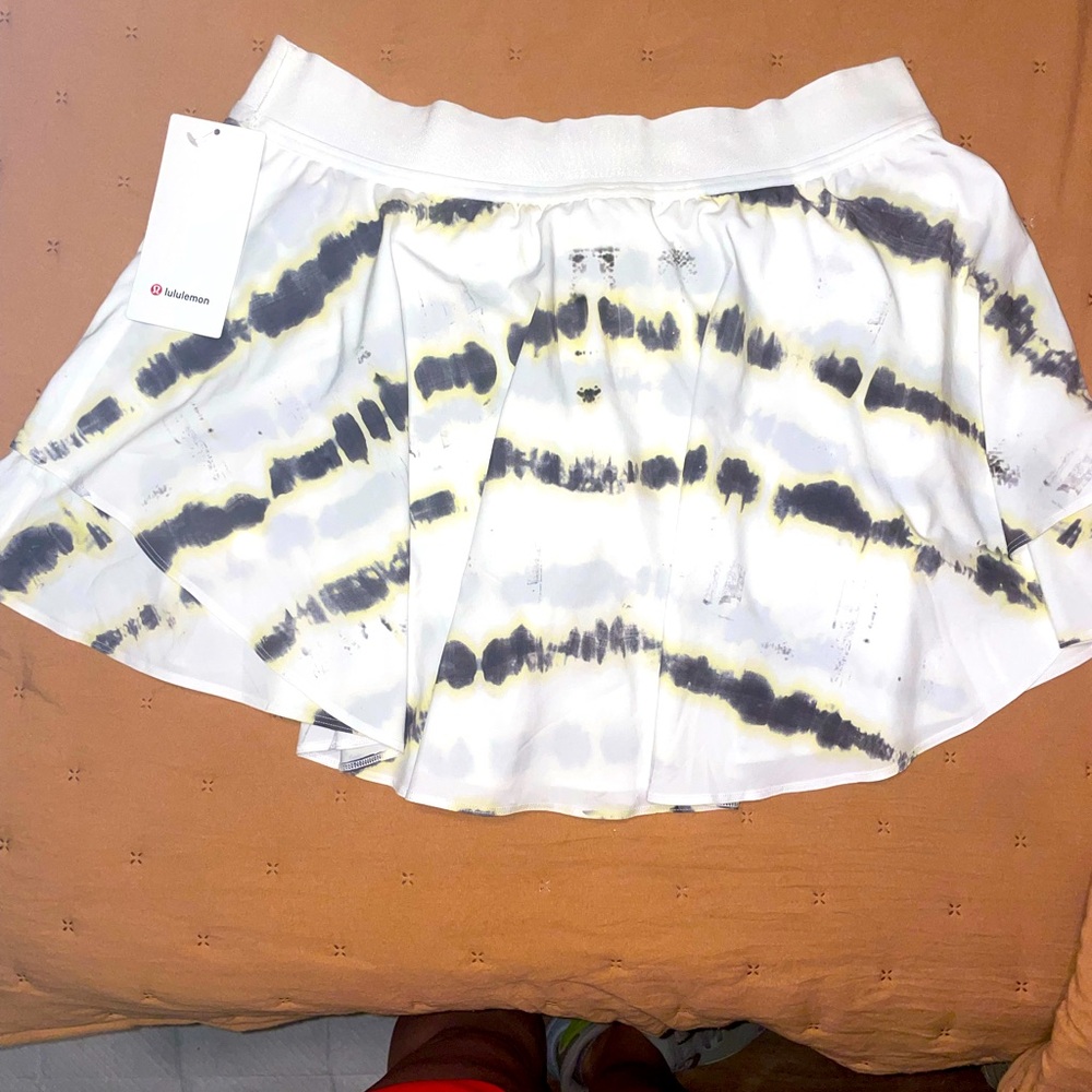 HR Lululemon skort